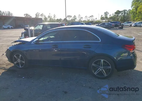 2019 Mercedes-Benz A 220 из США, поврежденный, VIN WDD3G4EBXKW017999